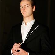 Insegnante di pianoforte offre lezioni private anche online